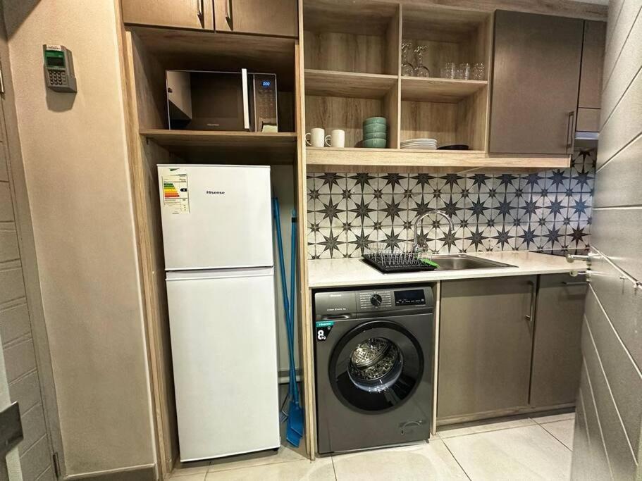 The Den At 41- Parking Included *