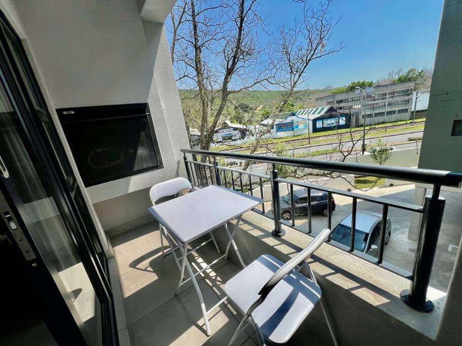 The Den At 41- Parking Included * Stellenbosch